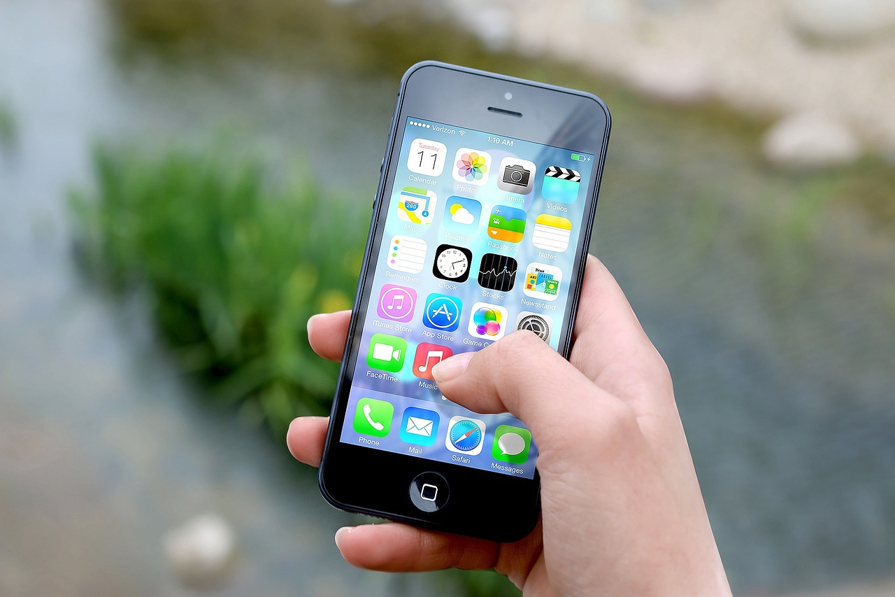 Why I think children should have access to phones in school.